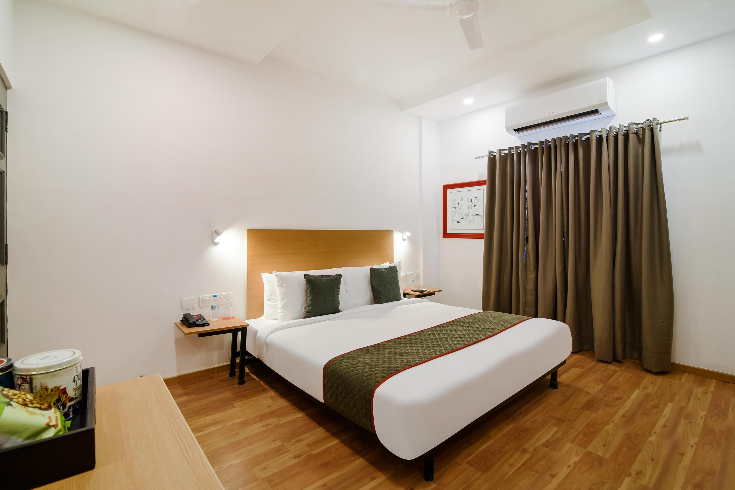 Oyo Townhouse 091 Nungambakkam Hotel Chennai Ngoại thất bức ảnh