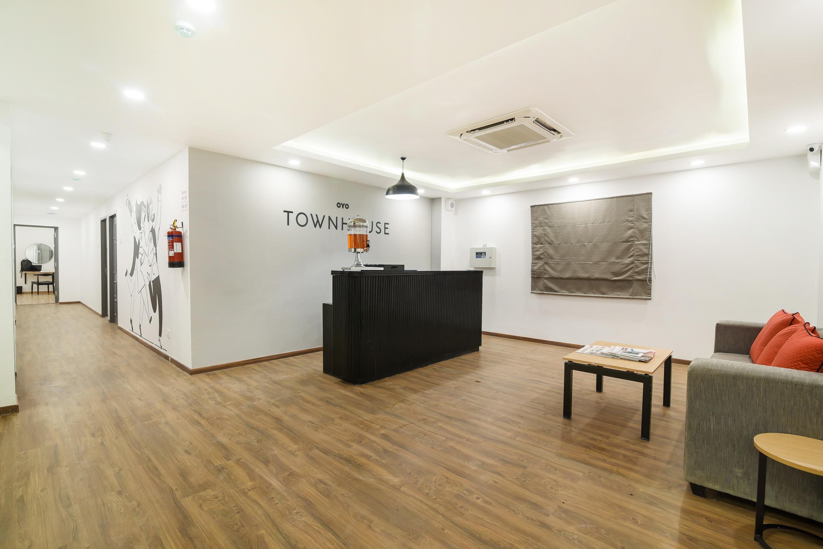 Oyo Townhouse 091 Nungambakkam Hotel Chennai Ngoại thất bức ảnh