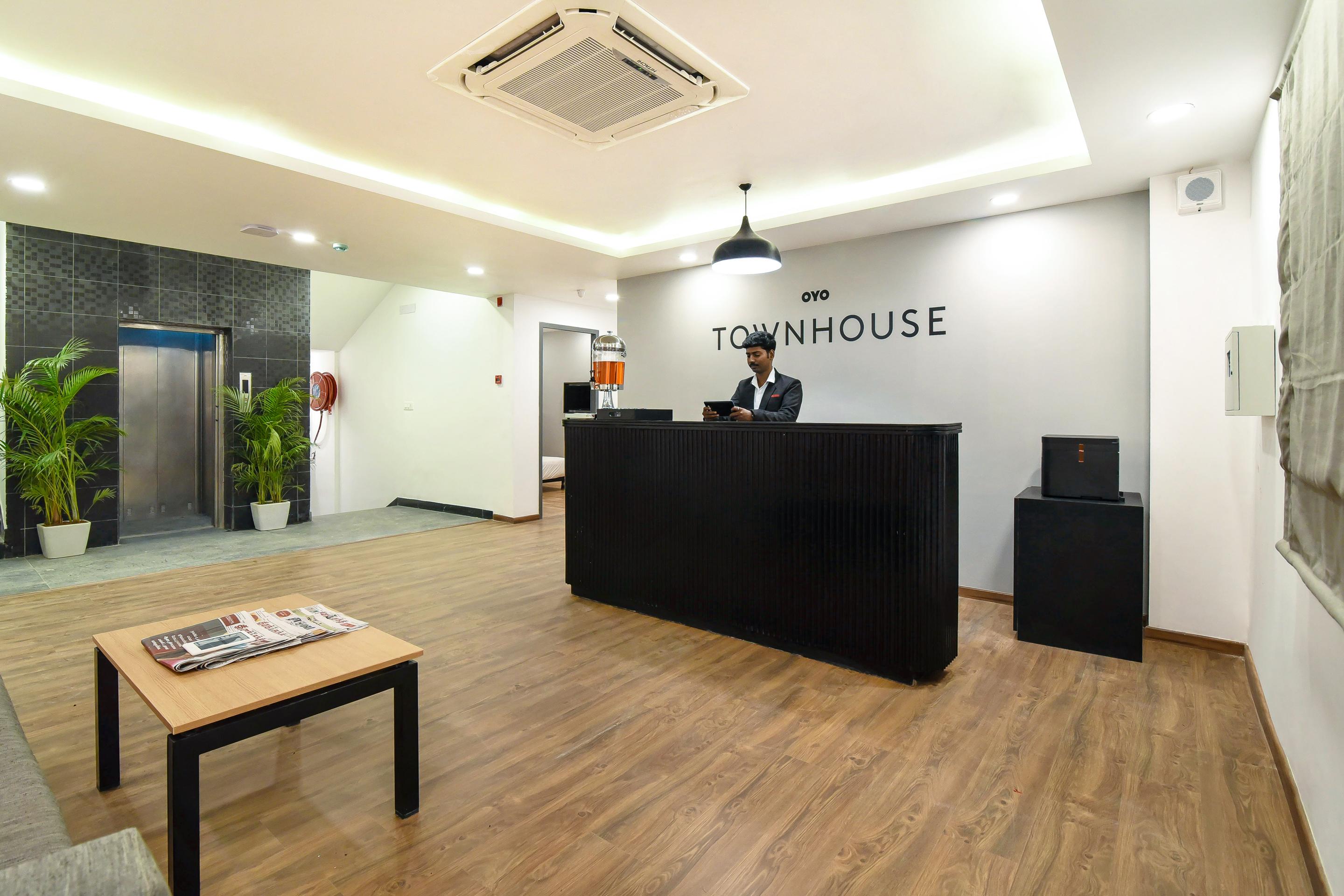 Oyo Townhouse 091 Nungambakkam Hotel Chennai Ngoại thất bức ảnh