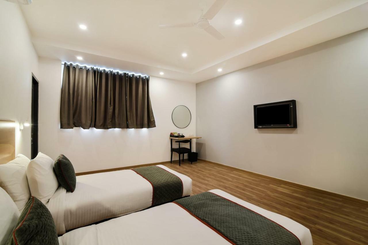 Oyo Townhouse 091 Nungambakkam Hotel Chennai Ngoại thất bức ảnh