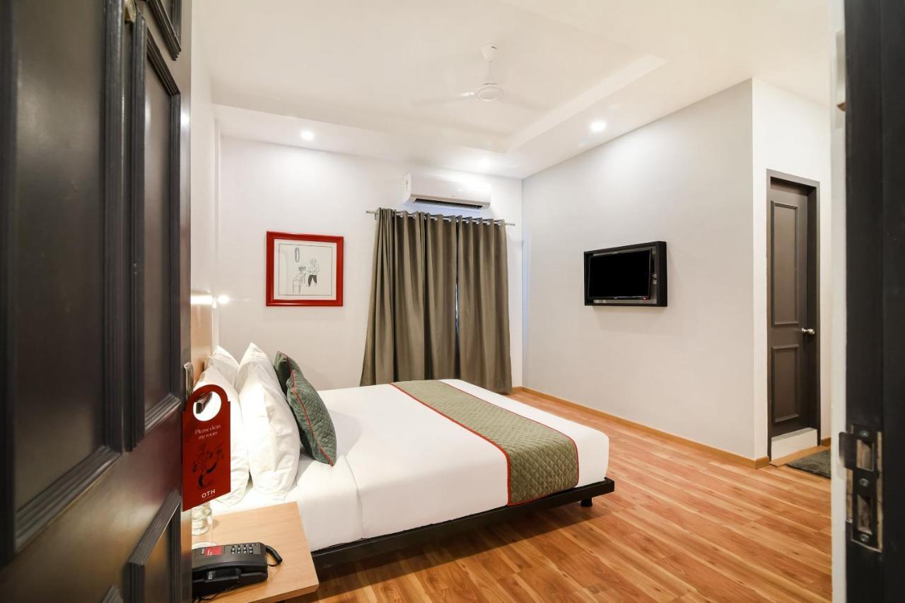 Oyo Townhouse 091 Nungambakkam Hotel Chennai Ngoại thất bức ảnh
